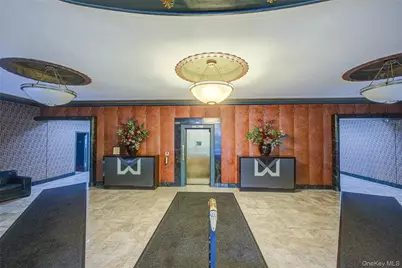 69-10 Yellowstone Boulevard #207, Forest Hills, NY 11375 - Photo 5