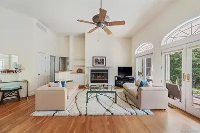 78 Channing Cross, Hampton Bays, NY 11946 - Photo 3