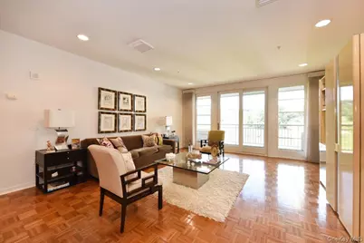 100 Harbor View Drive #117, Port Washington, NY 11050 - Photo 9