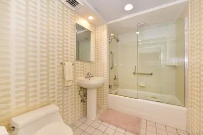 100 Harbor View Drive #117, Port Washington, NY 11050 - Photo 15