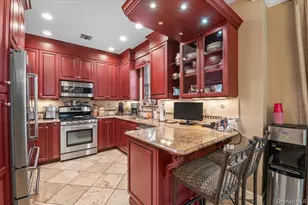 559 Bardini Dr, Melville, NY 11747 - Photo 5