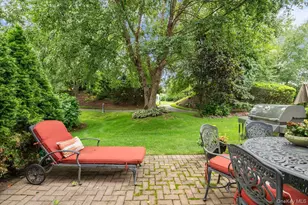 559 Bardini Dr, Melville, NY 11747 - Photo 19