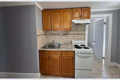 96 W 21st Street #2nd Floor, Huntington Station, NY 11746 - Photo 3