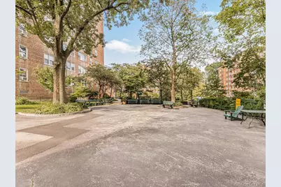 80 Knolls Crescent #6B, Bronx, NY 10463 - Photo 27