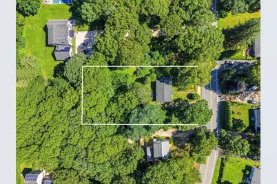 153 Huntington Crossway, Bridgehampton, NY 11932 - Photo 3