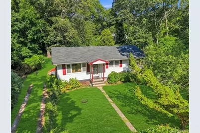 153 Huntington Crossway, Bridgehampton, NY 11932 - Photo 5