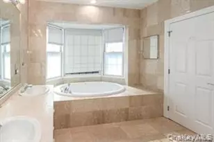4 A Nassau Dr, Great Neck, NY 11021 - Photo 13