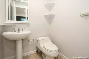 4 A Nassau Dr, Great Neck, NY 11021 - Photo 19