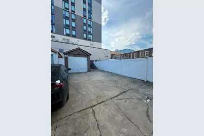 9214 168th Place, Jamaica, NY 11433 - Photo 21