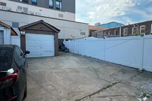 92-14 168th Pl, Jamaica, NY 11433 - Photo 21
