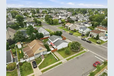 245 Seaford Avenue, Massapequa, NY 11758 - Photo 37