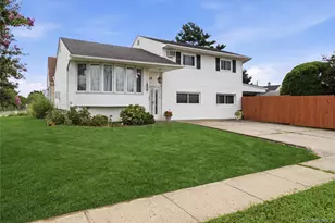 245 Seaford Ave, Massapequa, NY 11758 - Photo 3