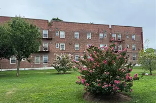 138-35 Jewel Ave, Kew Gardens, NY 11367 - Photo 9