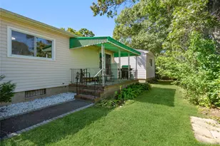 15 Parkwood Dr, Mastic Beach, NY 11951 - Photo 31