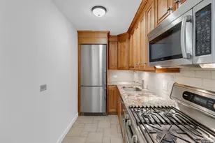 345 E 93rd St, New York, NY 10128 - Photo 3