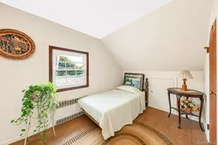 27 Old Farm Rd, Levittown, NY 11756 - Photo 17