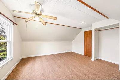 27 Old Farm Road, Levittown, NY 11756 - Photo 19