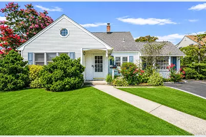 27 Old Farm Road, Levittown, NY 11756 - Photo 1
