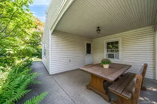 27 Old Farm Rd, Levittown, NY 11756 - Photo 5