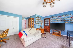 27 Old Farm Rd, Levittown, NY 11756 - Photo 15