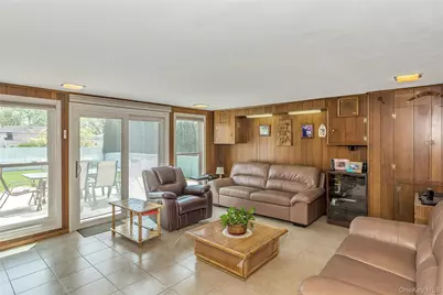 76 Robby Lane, Manhasset Hills, NY 11040 - Photo 11