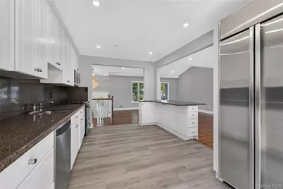 11 Penguin Lane, Commack, NY 11725 - Photo 13