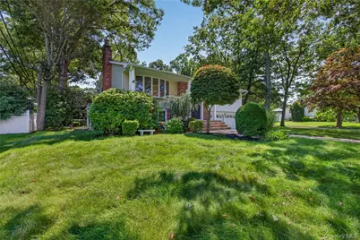 11 Penguin Lane, Commack, NY 11725 - Photo 33