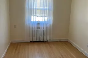 1086 Tulip Ave, Franklin Square, NY 11010 - Photo 3