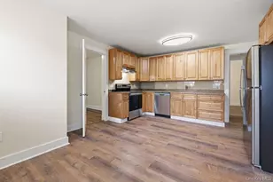 1870 Baldwin Rd, Yorktown Heights, NY 10598 - Photo 11