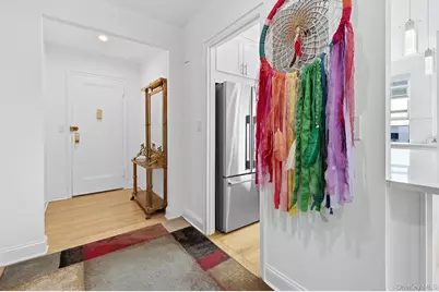 50 North Broadway #6H, White Plains, NY 10603 - Photo 3