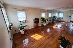 60 Liberty Blvd, Valley Stream, NY 11580 - Photo 5