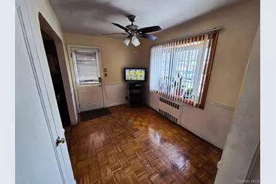 60 Liberty Boulevard, Valley Stream, NY 11580 - Photo 7
