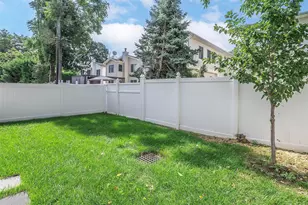 59 Edgewood Rd, Port Washington, NY 11050 - Photo 17