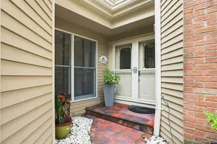 23 Willow Ridge Dr, Smithtown, NY 11787 - Photo 3