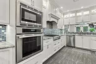 23 Willow Ridge Dr, Smithtown, NY 11787 - Photo 17