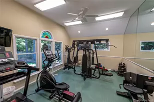 23 Willow Ridge Dr, Smithtown, NY 11787 - Photo 37