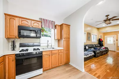 88-35 75th Avenue, Glendale, NY 11385 - Photo 9