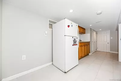 88-35 75th Avenue, Glendale, NY 11385 - Photo 23