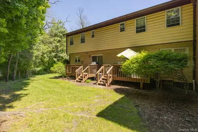 414 Pawnee Court, Suffern, NY 10901 - Photo 17