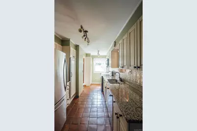 21 Courts Lane, Hudson, NY 12534 - Photo 11