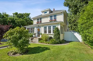 68 Lincoln Ave, Sayville, NY 11782 - Photo 5