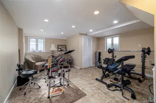 85 Jeffery Ln, Oceanside, NY 11572 - Photo 25