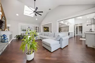 5 Renee Pl, Massapequa Park, NY 11762 - Photo 11