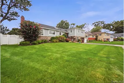 5 Renee Place, Massapequa Park, NY 11762 - Photo 3
