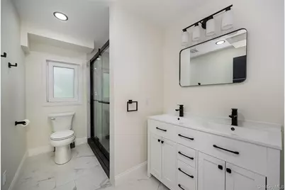 22 Henmond Boulevard, Poughkeepsie, NY 12603 - Photo 15