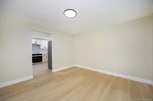 22 Henmond Blvd, Poughkeepsie, NY 12603 - Photo 9