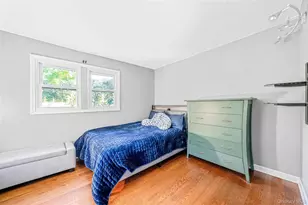 187 Oak St, Medford, NY 11763 - Photo 35