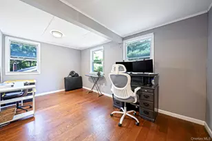 187 Oak St, Medford, NY 11763 - Photo 41
