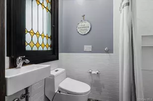 21 Park Ave, Port Chester, NY 10573 - Photo 15