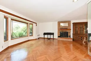 12 Leonard Rd, Syosset, NY 11791 - Photo 9